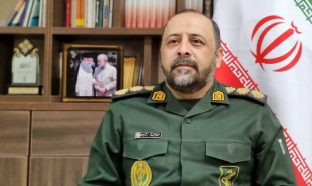 شهدا ستون‌های استوار انقلاب اسلامی هستند