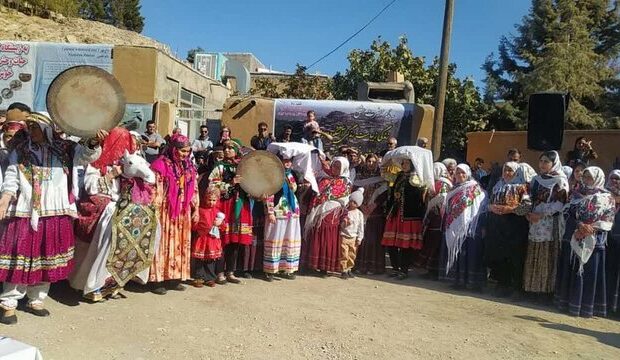 برپایی جشنواره سفر به زیستگاه زاغ بور در روستای قلعه بالا