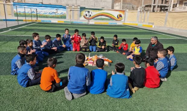 برگزاری جشن یلدا در مدارس شاهرود برگزاری جشن یلدا در مدارس شاهرود