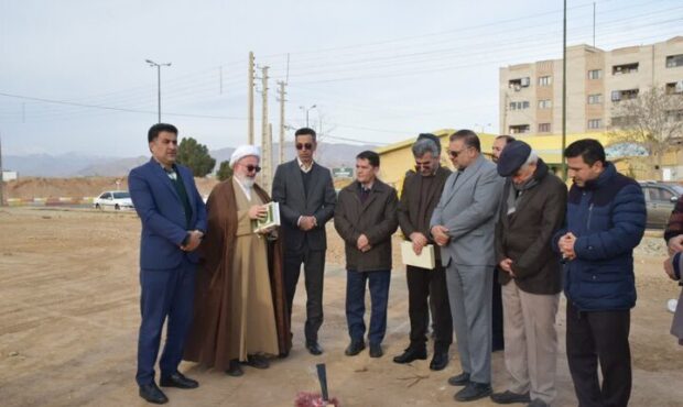 ترکمانی: مدرسه ۹ کلاسه شهرک بهارستان شاهرود کلنگ زنی شد. ترکمانی: مدرسه ۹ کلاسه شهرک بهارستان شاهرود کلنگ زنی شد.