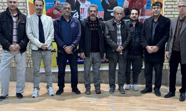 شاهرود نماینده استان سمنان در مسابقات والیبال نشسته کشور شاهرود نماینده استان سمنان در مسابقات والیبال نشسته کشور