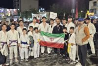 به اهتزاز در آوردن پرچم ایران توسط رزمیکاران شاهرود به اهتزاز در آوردن پرچم ایران توسط رزمیکاران شاهرود