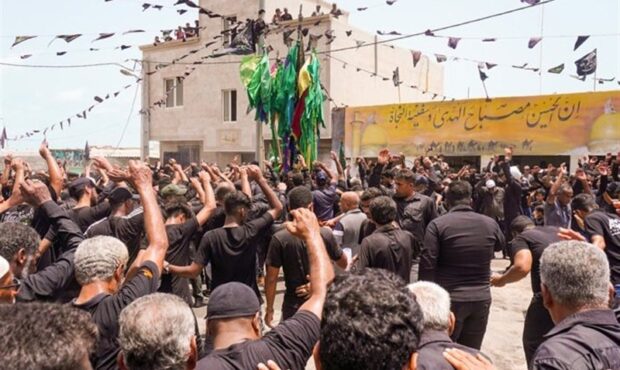 خیمههای عزا برپا شد؛ سمنان یکپارچه در سوگ علمدار کربلا خیمههای عزا برپا شد؛ سمنان یکپارچه در سوگ علمدار کربلا