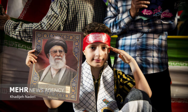 یادواره شهدای دانش آموز در شاهرود برگزار شد؛ رونمایی از نماد «سدرا» یادواره شهدای دانش آموز در شاهرود برگزار شد؛ رونمایی از نماد «سدرا»